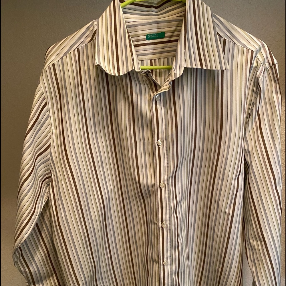 Men’s casual or dress long sleeve shirt.